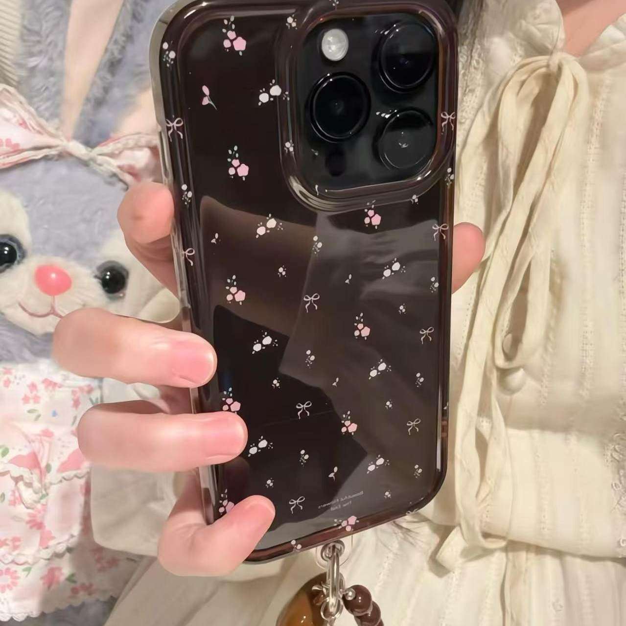 透棕满屏粉蝴蝶结碎花手绳适用iPhone17promax手机壳15新款17pro网红女款13创意全包防摔16pro超好看17保护套,淘宝优惠券,粉丝福利购,淘宝优惠卷