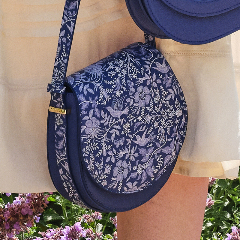 Fable蓝底白花小鸟马鞍包通勤高级感女斜挎单肩包小众设计礼物,淘宝优惠券,粉丝福利购,淘宝优惠卷