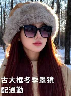 黑色方框氛围感偏光墨镜