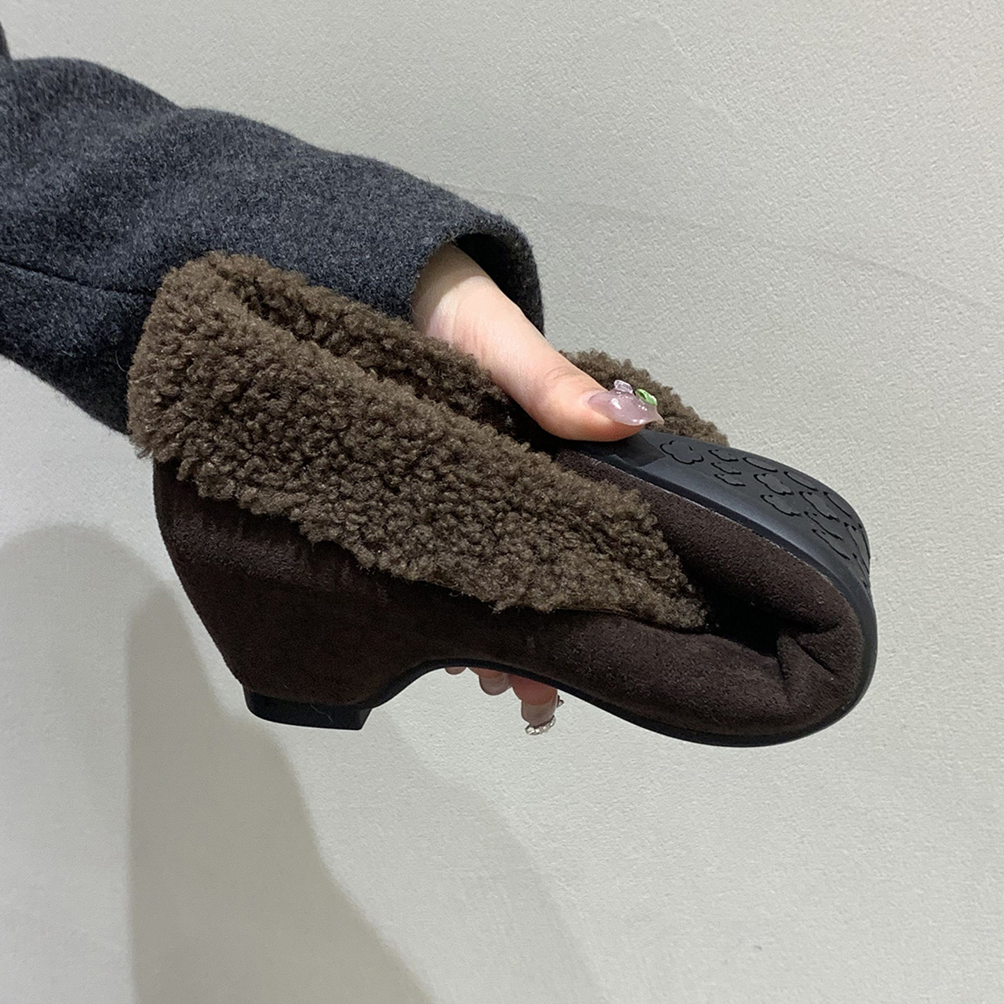 法式复古羊羔毛尖头深口单鞋女秋冬新款内增高保暖加绒百搭毛毛鞋,淘宝优惠券,粉丝福利购,淘宝优惠卷