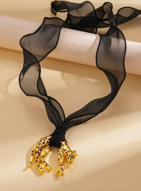 欧美网纱滴油豹子吊坠毛衣链项链