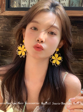适合夏天的度假风花朵耳环女