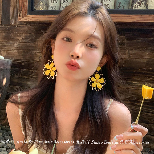适合夏天的度假风花朵耳环女2026新款爆款高级感耳钉小众气质耳饰 - 图1