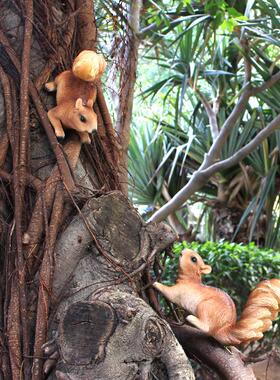 户外公园景观仿真爬树松鼠挂饰庭院别墅创意动物雕塑工艺品摆件