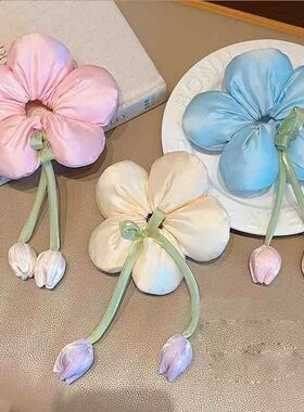 甜美郁金香花朵大肠发圈