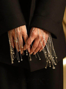 衬衫西装袖口闪钻流苏手链高级感