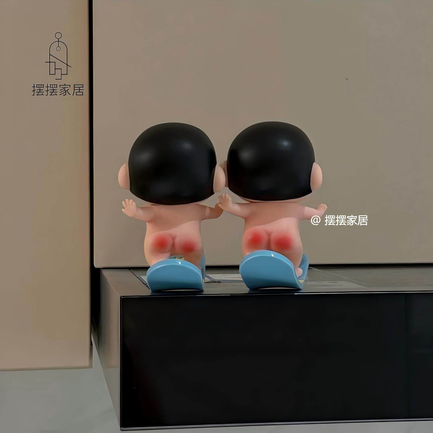 蜡笔小新系列裸奔冲浪小新可摇摆桌搭手办可爱工位摆件潮玩装饰品,淘宝优惠券,粉丝福利购,淘宝优惠卷