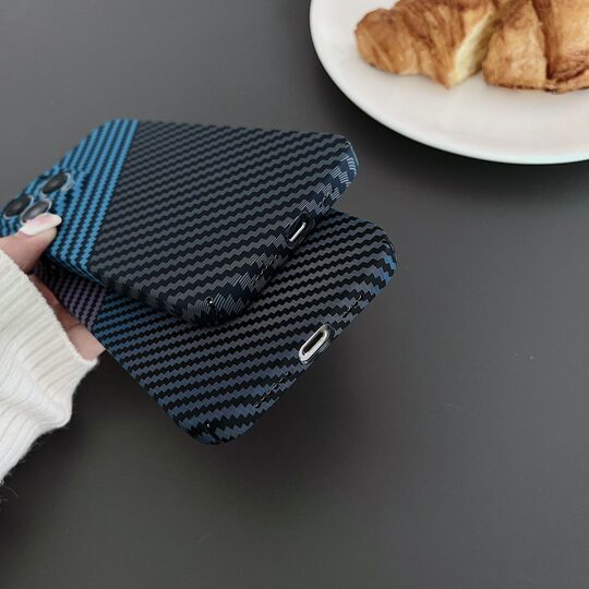 Carbon fiber pattern Apple 14 mobile phone case, simple and suitable for iphone13, skin-feel, anti-fall, 12pro, anti-fingerprint, ultra-thin, personalized, 17pro, men and women, 16, frosted feel, 11, all-inclusive, 15, high-end magnetic suction