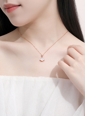 SMGI/高级感小裙摆珍珠母贝项链