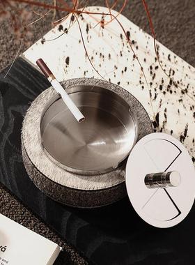 简约轻奢马毛烟灰缸金属创意家居样板间售楼处客厅会议室桌面摆件