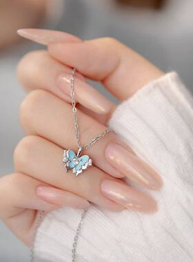 2026春日蝴蝶夜光滴釉锁骨链