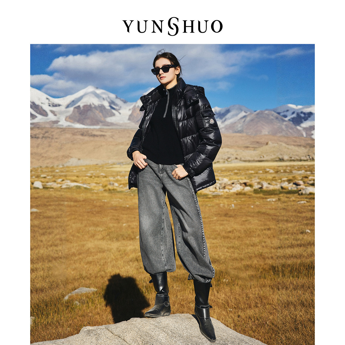 允硕新品短款休闲羽绒服蒙口连帽立领三星安心绒女装815151