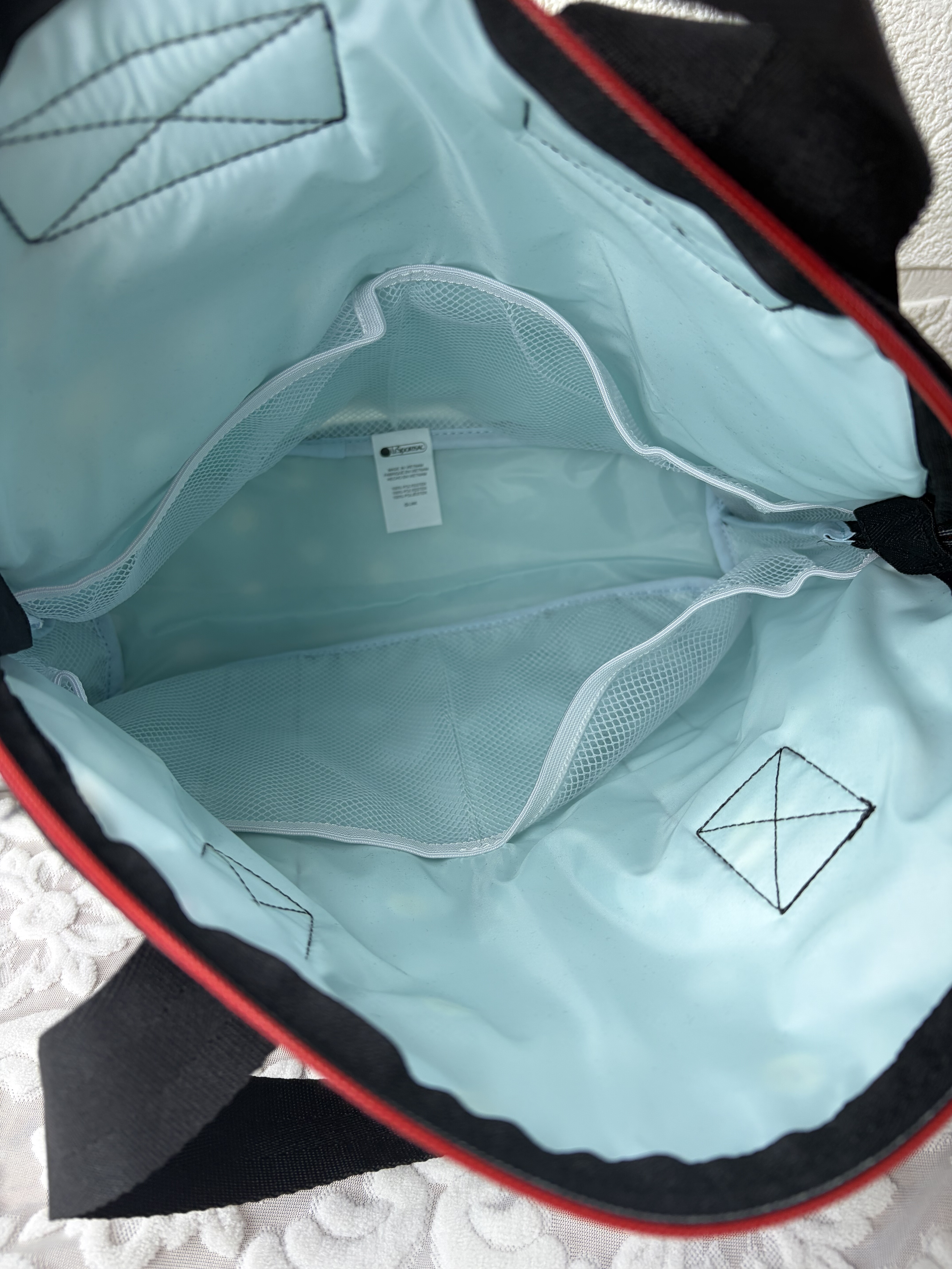 新款贝壳皮卡丘双肩包大容量旅行包电脑包学生书包可套拉杆箱,淘宝优惠券,粉丝福利购,淘宝优惠卷