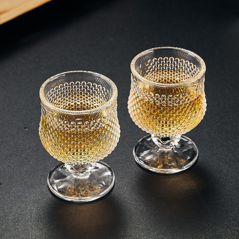 创意轻奢一两白酒杯50毫升家用分酒器套装高脚白兰地小酒杯洋酒杯
