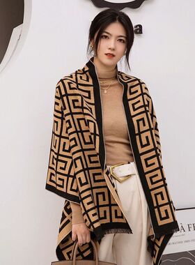超值爆款秋冬围巾女高品质韩版披肩学生款流苏字母长款围脖保暖
