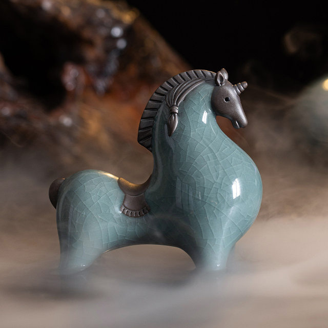 Ceramic Tang Horse Ornament Small Lucky Tea Pet Boutique Can Be Raised in Living Room Entrance Desktop Decoration Desk Tea Play