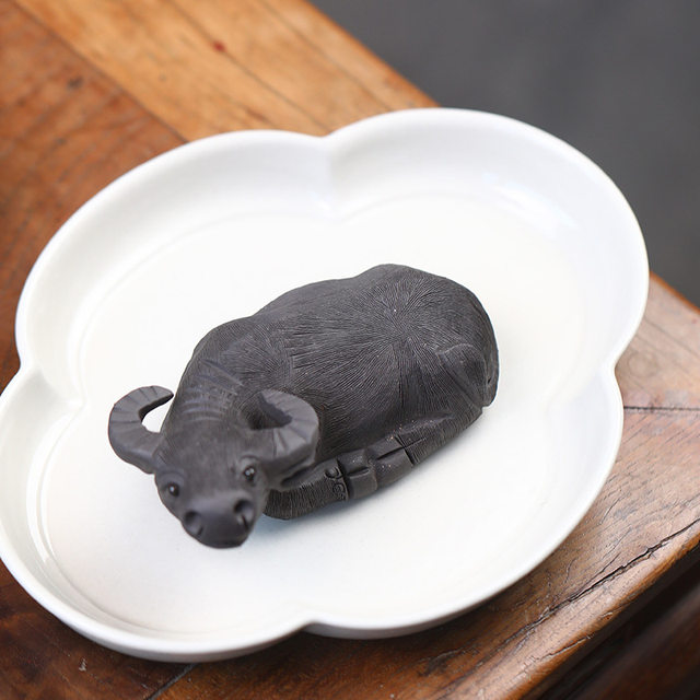 Purple sand hand-brushed buffalo zodiac cow tea pet small ornaments creative boutique can raise high-end high-end tea table tea play