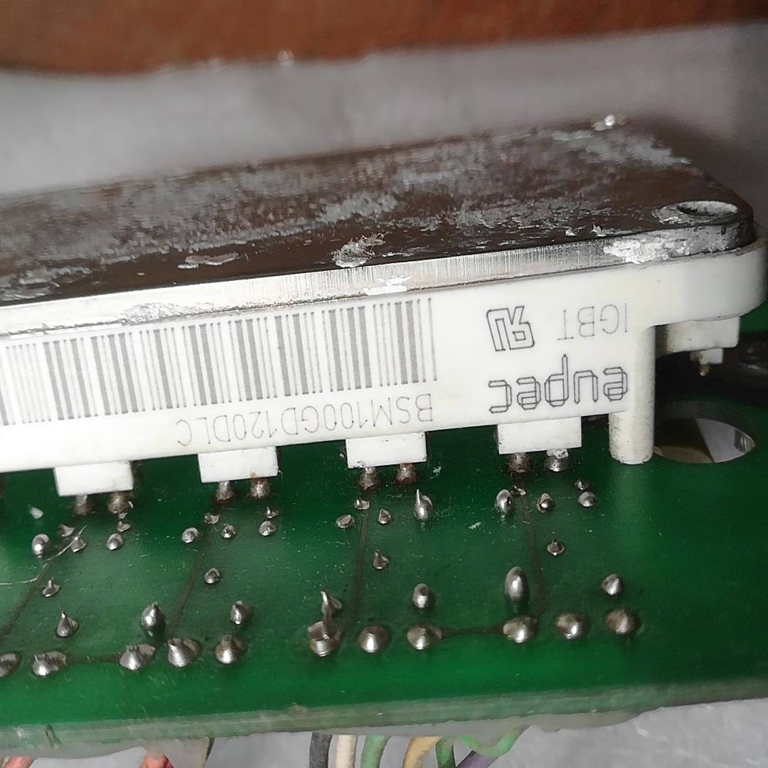 BSM100GD120DLC   带板BSM100GD.V2 - 图0