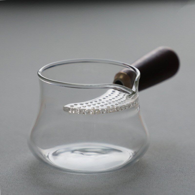 Wooden handle side crescent piece fair cup thickened glass high borosilicate male cup tea divider U filter tea sea Kungfu tea set
