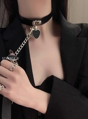 项圈女脖圈皮质铃铛脖环暗黑系爱心吊坠项圈颈环链条项链爱心项圈