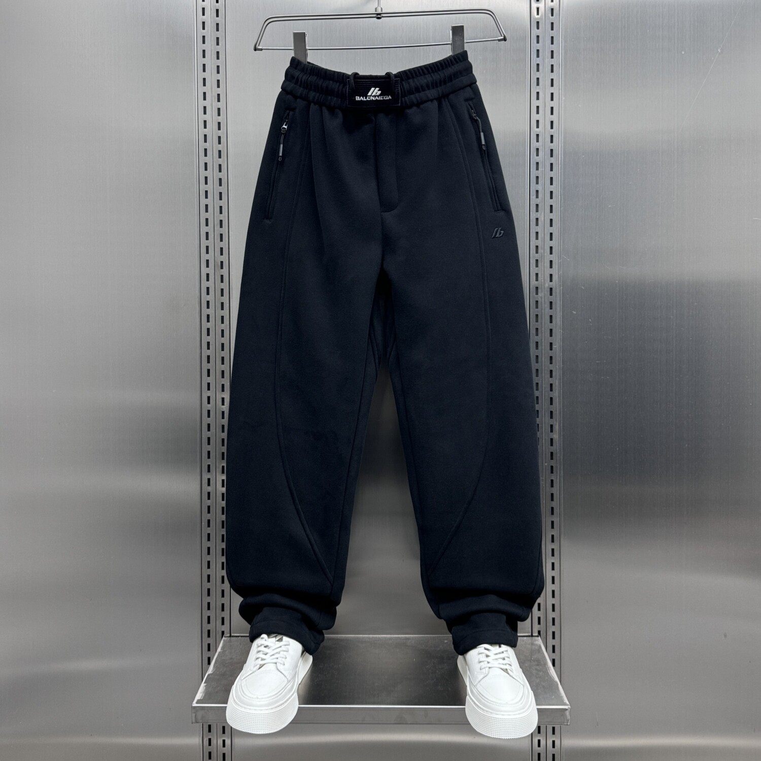 Home Daily 一眼相中的款~怒推！秋冬痞帅运动休闲哈伦弯刀裤男潮,淘宝优惠券,粉丝福利购,淘宝优惠卷