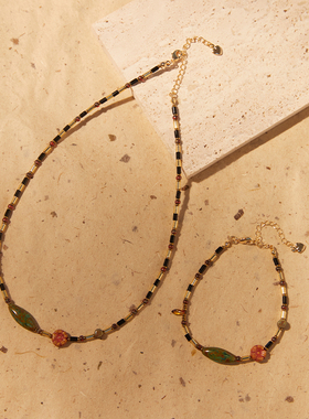 HiHipenny/温暖壁炉捷克橄榄美拉德小花项链黑金小米串珠手链颈链