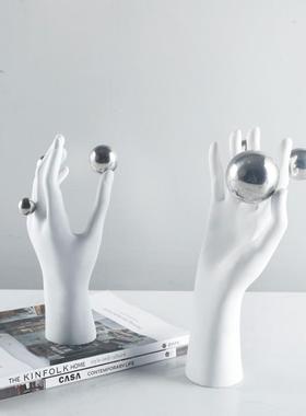 热销极简现代树脂白色雕塑手掌样板间创意金属泡泡球艺术家居装饰