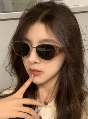 3分月光 欧美辣妹复古猫眼墨镜女高级感玳瑁色太阳眼镜方圆脸显瘦