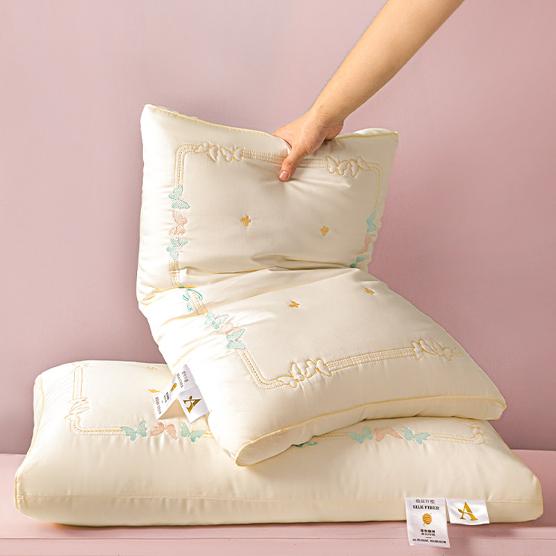  拉夏贝尔家纺枕头/枕芯