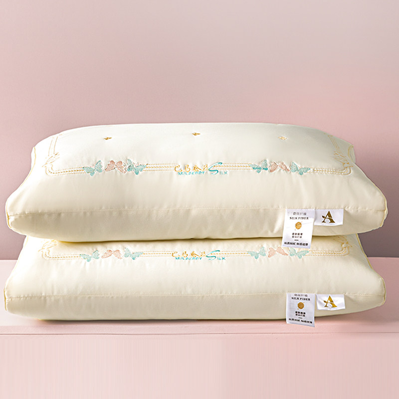  拉夏贝尔家纺枕头/枕芯