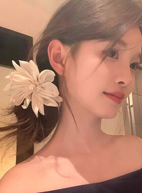 出街氛围感秒变仙女花朵头饰