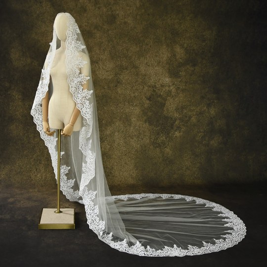 曼真长款拖尾新娘头纱无发梳蕾丝贴花奢华优雅大教堂欧式婚礼V68