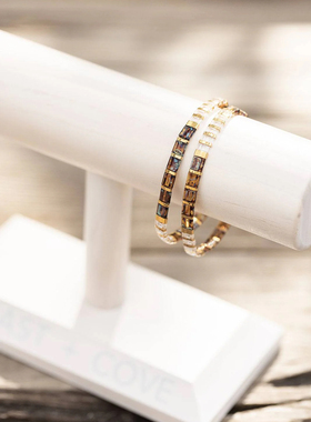 ins小众设计波西米亚风tila珠个性百搭叠戴简约手链女弹力线手串