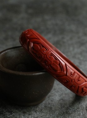 创汇早期纯手工纯天然大漆铜胎雕漆青铜纹饰手镯剔红老镯子