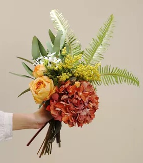 设计师把花花束现代轻奢