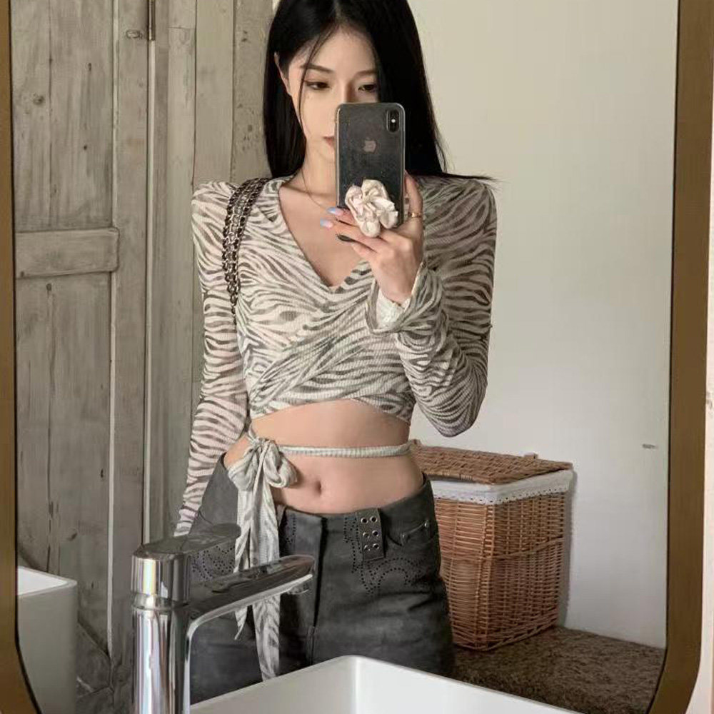 美式复古斑马纹绑带正肩长袖t恤女设计感小众短款甜辣妹跳舞上衣,淘宝优惠券,粉丝福利购,淘宝优惠卷