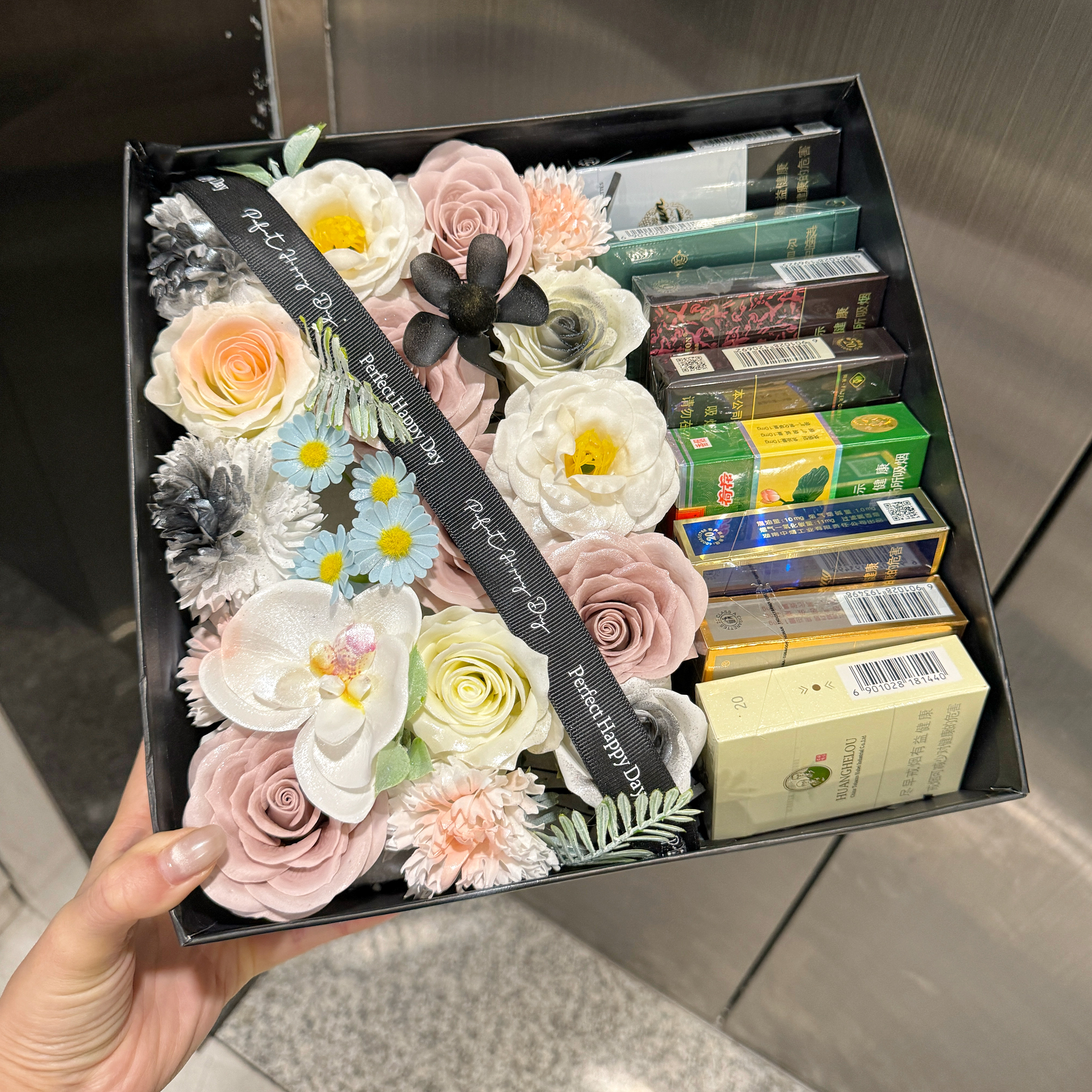 高级感香烟礼盒花束创意七夕情人节礼物手工成品送男友,淘宝优惠券,粉丝福利购,淘宝优惠卷