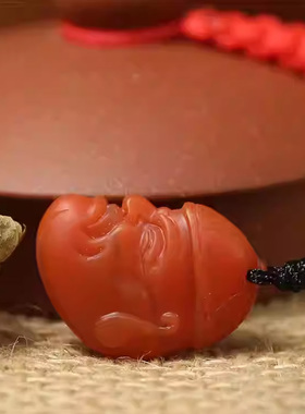 自然云南保山南红玛瑙地主挂件