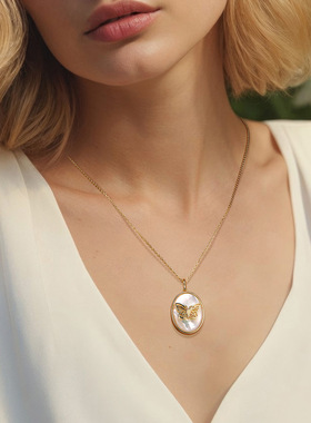 英伦王朝蝴蝶相片盒项链