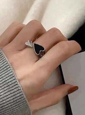 New Trendy Two-color Black Heart Rings For Women Minimalist
