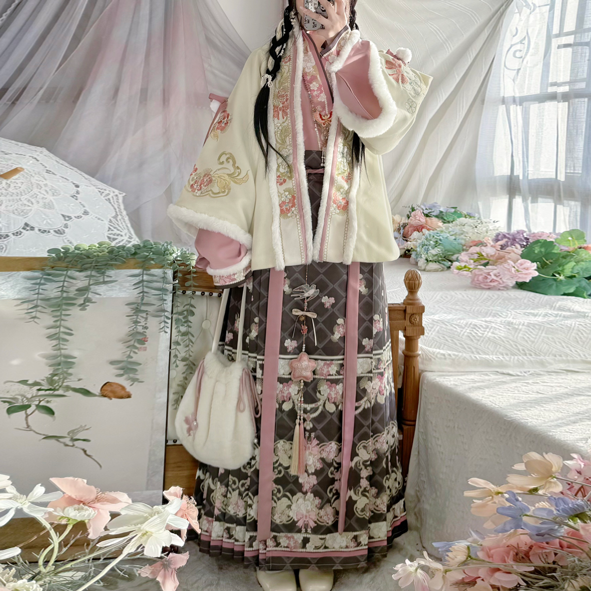 栀言记原创【豆沙板栗】汉服女重工刺绣宋制披袄拜年服冬款加绒,淘宝优惠券,粉丝福利购,淘宝优惠卷