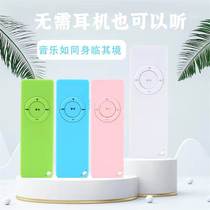 Student MP3 with body listening to music player ultra-thin Mini Card mp3 with external amplifying volume listening to the song theorist