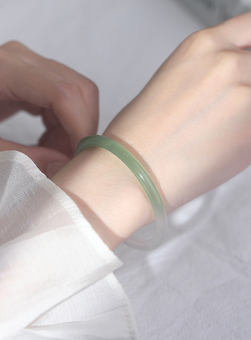 Bluehour半山半水玉髓手镯