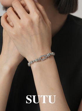 素图灰色施家珍珠马蹄扣轻奢手链