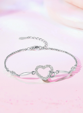 周六福S925银爱心手链女甜美气质手饰送女友本命年礼物