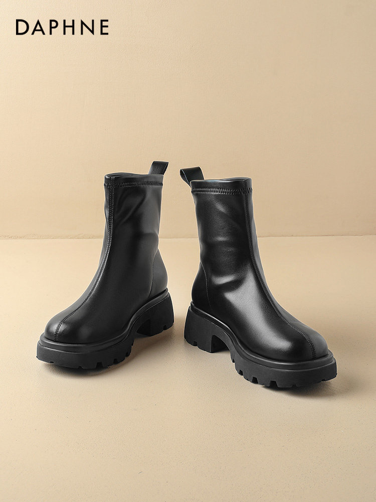  达芙妮首航时装靴