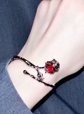 以瑰之名 冰山熔岩红玫瑰花朵藤蔓缠绕手镯高颜值手饰送女友礼物