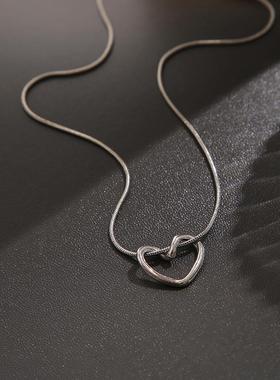 love pendant necklace female镂空爱心吊坠项炼女心形素圈锁骨炼