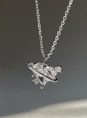 项炼女人心爱星球项炼女人在小生境甜粉色钻石心脏锁骨炼