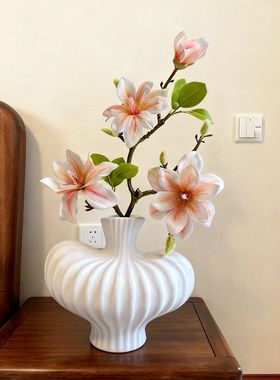 玉兰仿真花陶瓷插花瓶装饰摆件